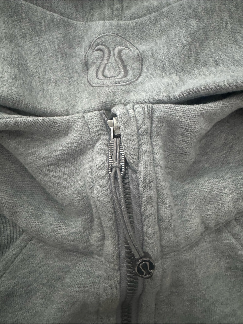 Lululemon Scuba 1/4 Zip Gray Cropped Hoodie with Thumb Holes - Picture 2 of 5